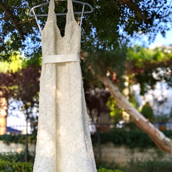 Wedding Gown - Picture 1 of 6